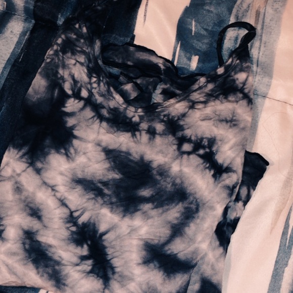 Blurb Tie Dye Off Shoulder Top - Picture 4 of 4